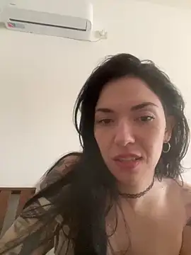 Laraasky online show from June 2, 2026, 7:16 pm
