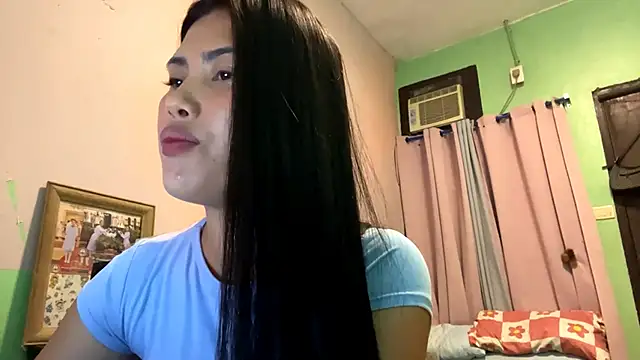 LizabethHaggan online show from June 10, 2026, 12:26 pm