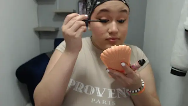 Snapshot of leilasosexy chatting on June 2, 2026, 1:57 pm leilasosexy online show from June 2, 2026, 1:57 pm