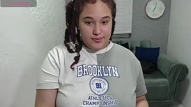 leilasosexy online show from June 30, 2026, 1:23 pm