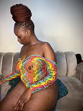 Snapshot of Dottie_shee chatting on July 19, 2026, 2:32 pm Dottie shee online show from July 19, 2026, 2:32 pm