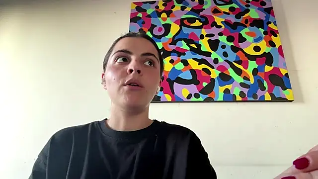 MarisaKomar online show from June 5, 2026, 3:51 pm