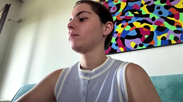 MarisaKomar online show from June 19, 2026, 9:13 am