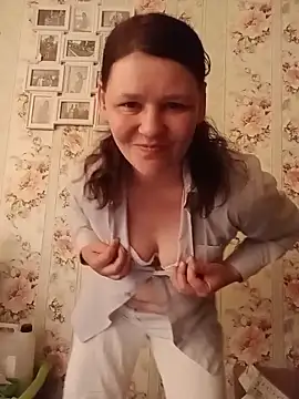 Snapshot of KellyCarter_ chatting on June 17, 2026, 1:45 pm KellyCarter online show from June 17, 2026, 1:45 pm