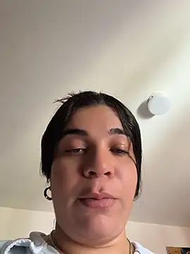 Snapshot of Siri_Luxx chatting on June 25, 2026, 4:11 pm Siri Luxx online show from June 25, 2026, 4:11 pm