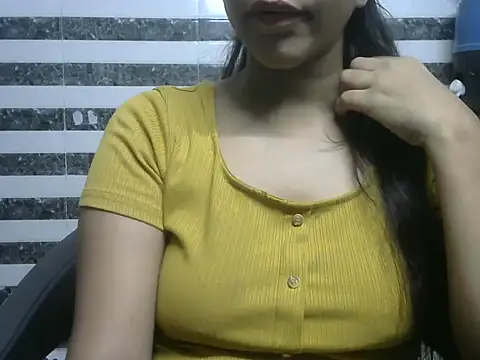 Snapshot of sexy-moniee chatting on June 17, 2026, 11:27 pm sexy-moniee online show from June 17, 2026, 11:27 pm