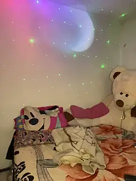 Caamii  online show from June 19, 2026, 3:44 am