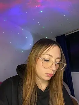 Caamii  online show from June 20, 2026, 3:31 am