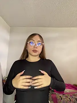 Caamii  online show from July 24, 2026, 7:56 pm