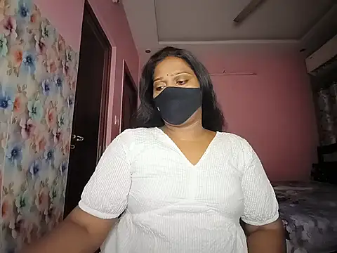 Snapshot of Meenakshy chatting on June 25, 2026, 4:11 pm Meenakshy online show from June 25, 2026, 4:11 pm