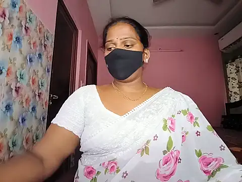Snapshot of Meenakshy chatting on June 26, 2026, 8:41 am Meenakshy online show from June 26, 2026, 8:41 am