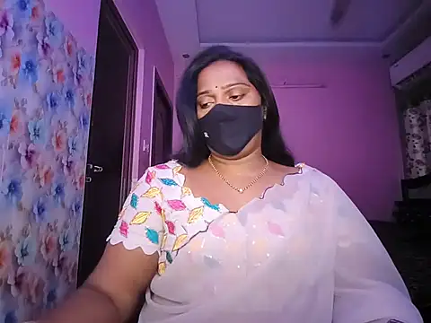 Snapshot of Meenakshy chatting on July 7, 2026, 5:54 am Meenakshy online show from July 7, 2026, 5:54 am