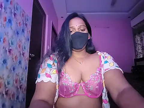 Snapshot of Meenakshy chatting on July 7, 2026, 6:47 am Meenakshy online show from July 7, 2026, 6:47 am