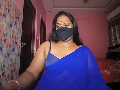 Snapshot of Meenakshy chatting on July 9, 2026, 3:38 pm Meenakshy online show from July 9, 2026, 3:38 pm