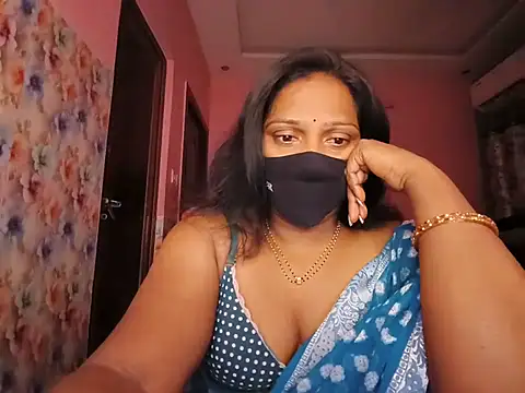 Snapshot of Meenakshy chatting on July 12, 2026, 2:41 pm Meenakshy online show from July 12, 2026, 2:41 pm