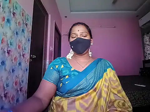 Snapshot of Meenakshy chatting on July 21, 2026, 6:05 am Meenakshy online show from July 21, 2026, 6:05 am