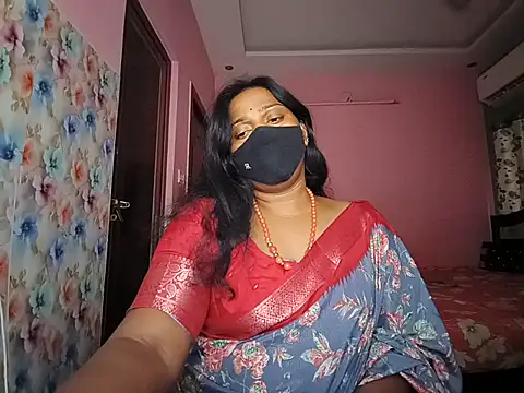 Snapshot of Meenakshy chatting on July 31, 2026, 5:18 am Meenakshy online show from July 31, 2026, 5:18 am