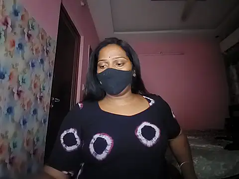 Snapshot of Meenakshy chatting on August 6, 2026, 3:25 pm Meenakshy online show from August 6, 2026, 3:25 pm