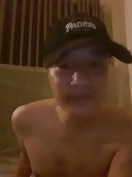 boy zin007 online show from June 5, 2026, 6:57 pm