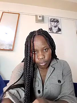 Snapshot of Miss_Bunny5 chatting on June 5, 2026, 7:14 am Miss Bunny5 online show from June 5, 2026, 7:14 am
