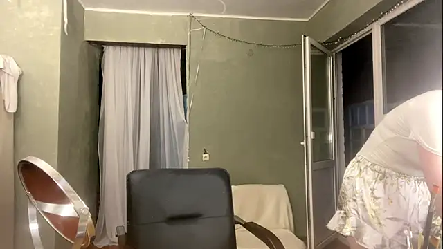 LollyAngel online show from June 25, 2026, 5:39 pm
