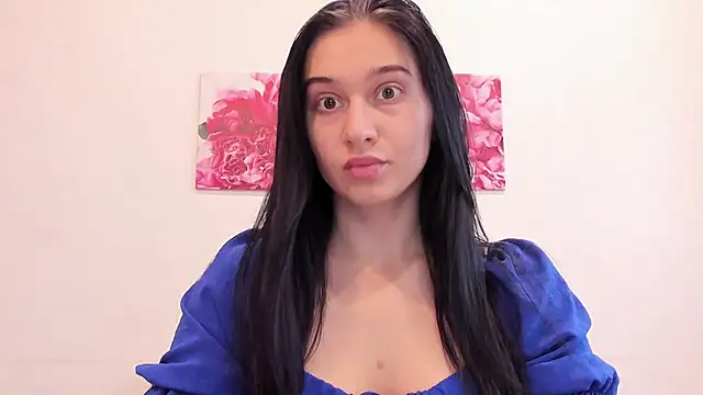 Camilla  Noor online show from June 8, 2026, 4:29 pm