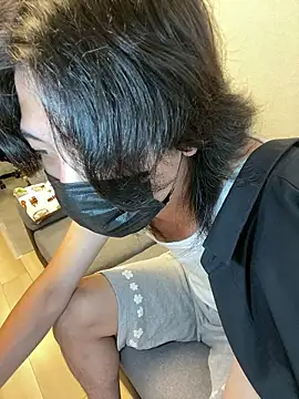 Snapshot of Natsu_x_ chatting on June 18, 2026, 8:47 am Natsu x online show from June 18, 2026, 8:47 am