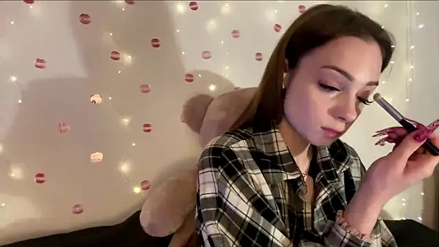 itskylieee online show from July 25, 2026, 9:18 am