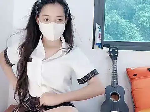 BUNNIIE MIE online show from July 12, 2026, 3:19 am