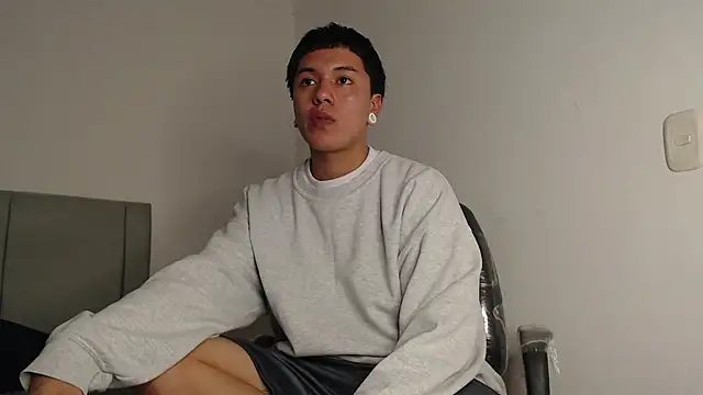 Owenn  blueee online show from July 14, 2026, 10:04 pm