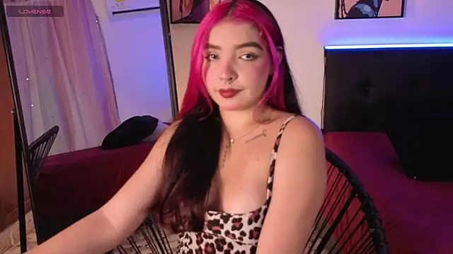 Snapshot of Maia_Mancini5 chatting on July 8, 2026, 8:13 pm Maia Mancini5 online show from July 8, 2026, 8:13 pm