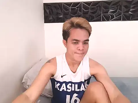 Snapshot of yourmikexxx chatting on July 13, 2026, 4:37 am yourmikexxx online show from July 13, 2026, 4:37 am