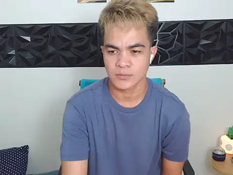 Snapshot of yourmikexxx chatting on July 25, 2026, 7:17 am yourmikexxx online show from July 25, 2026, 7:17 am