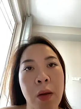 qianduoduo521 online show from July 30, 2026, 8:57 am