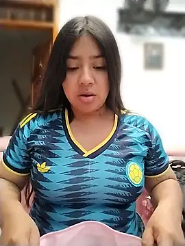 Snapshot of Amber_Herrera chatting on June 25, 2026, 12:20 pm Amber Herrera online show from June 25, 2026, 12:20 pm