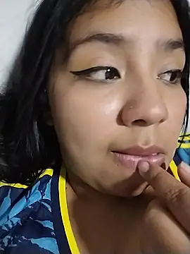 Snapshot of Amber_Herrera chatting on July 8, 2026, 12:59 am Amber Herrera online show from July 8, 2026, 12:59 am