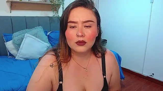 Snapshot of Khalia_ chatting on June 16, 2026, 7:38 pm Khalia online show from June 16, 2026, 7:38 pm