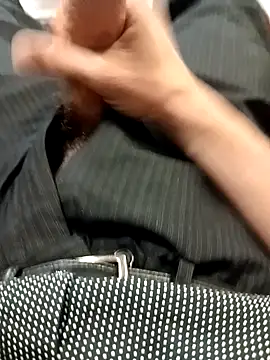 Mstrdstrctn7 online show from November 19, 2025, 11:49 pm