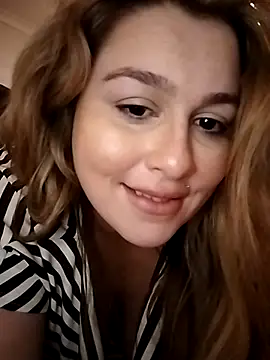 candice1994 online show from July 5, 2026, 7:43 pm