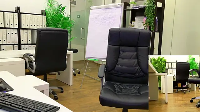 BabesGoWild online show from October 2, 2025, 5:03 am