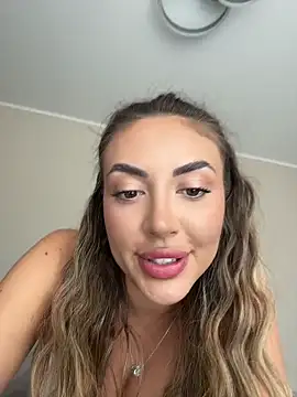 BabesGoWild online show from May 5, 2026, 10:34 am