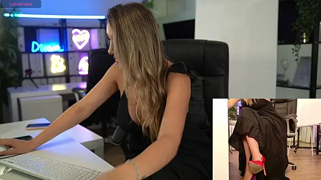 BabesGoWild online show from June 18, 2026, 4:57 am