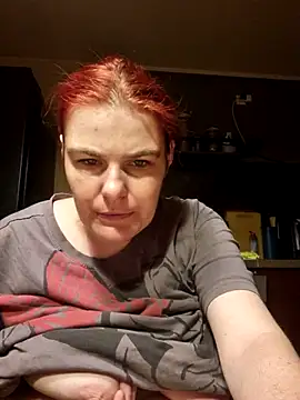 Snapshot of GoldenWifee chatting on July 10, 2026, 4:06 am GoldenWifee online show from July 10, 2026, 4:06 am