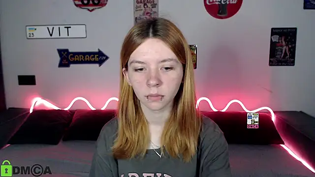 Snapshot of CarolInWonderland chatting on June 26, 2026, 7:13 am CarolInWonderland online show from June 26, 2026, 7:13 am