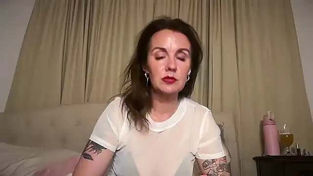 Obscurabrat online show from July 25, 2026, 1:25 am