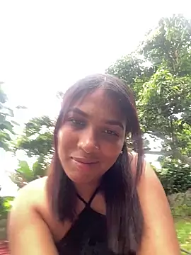 Snapshot of nina20xxxx chatting on June 7, 2026, 5:49 pm nina20xxxx online show from June 7, 2026, 5:49 pm