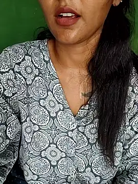 Snapshot of Miss-cutee chatting on June 18, 2026, 11:47 am Miss-cutee online show from June 18, 2026, 11:47 am