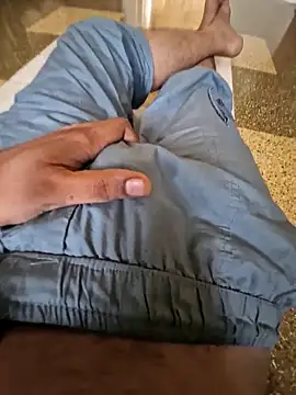Gujjuboy99 online show from June 9, 2026, 11:44 am