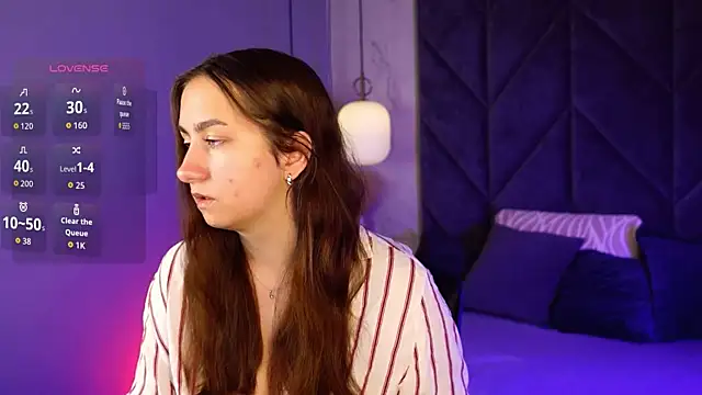 polly bloomm online show from July 18, 2026, 5:33 am