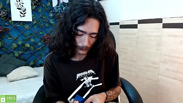 Snapshot of bigcock_robert chatting on July 11, 2026, 4:43 pm bigcock robert online show from July 11, 2026, 4:43 pm